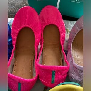 Pop Pink Neon Tieks! Only worn once. Size 10!